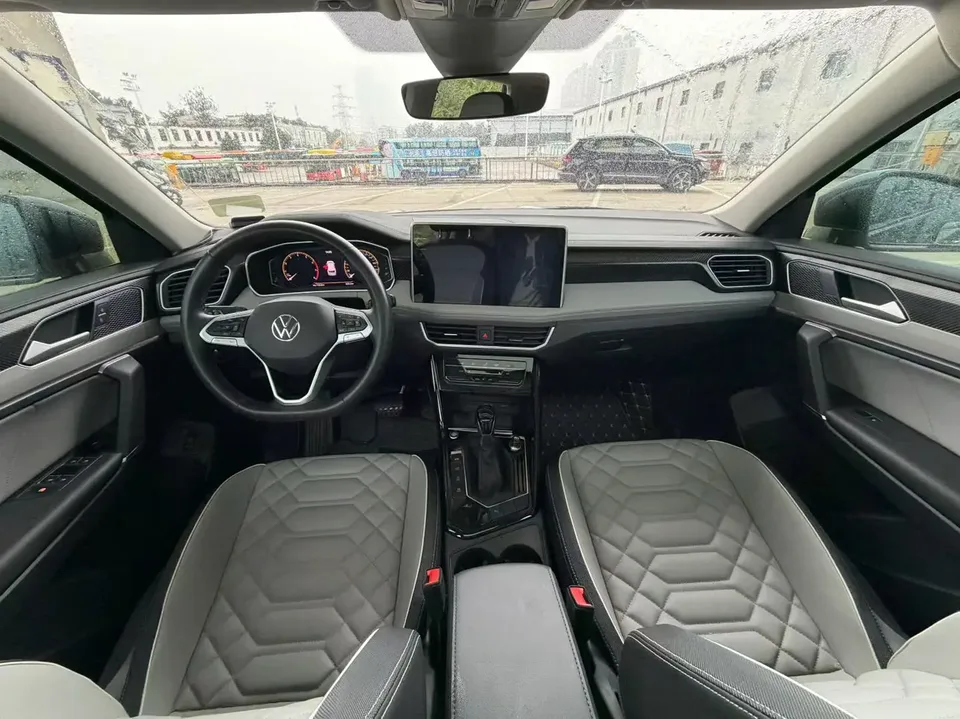 Volkswagen Tayron Tanyue 2023 330TSI 2WD Luxury Plus Advanced Edition 2023 — миниатюра 3