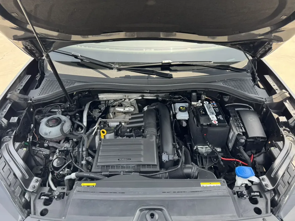 Volkswagen Tayron Tanyue 2022 280TSI 2WD Luxury Smart Edition 2022 — миниатюра 3