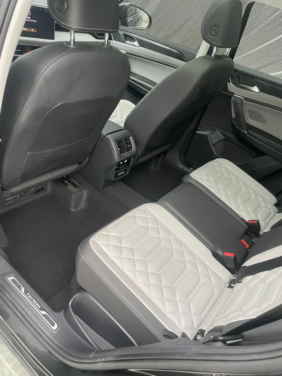Volkswagen Tayron Tanyue 2023 280TSI 2WD Luxury Plus Advanced Edition 2023 — миниатюра 3