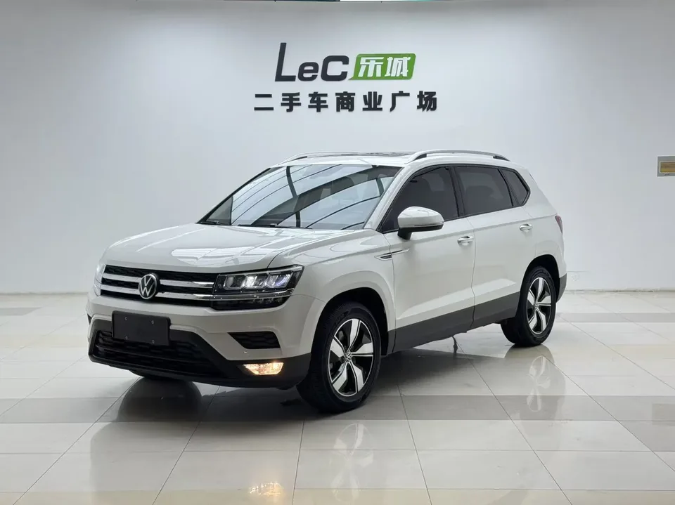 Volkswagen Tharu Tharu 2021 2021 Tuyue 280TSI 2WD Fashion Edition 2022 — photo 1, buy with delivery to Moscow