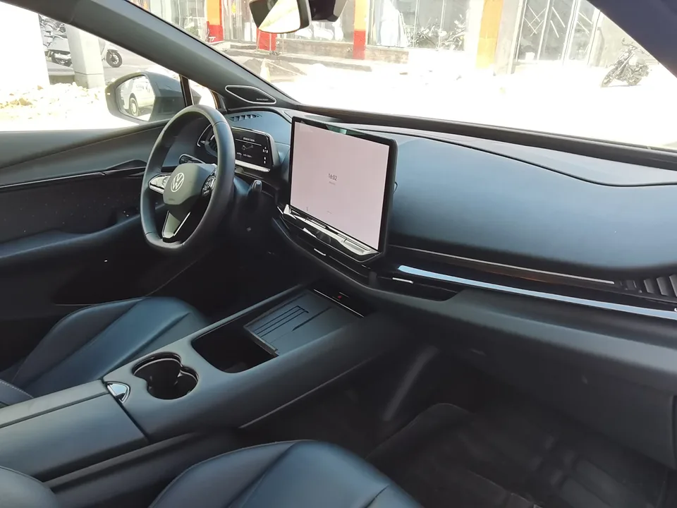 Volkswagen With the crowd06 Ultra Long Range 2025 — миниатюра 5