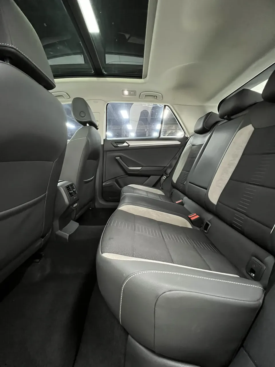 Volkswagen T-Roc TANG 2022 280TSI DSG 2WD Elite PLUS 2023 — миниатюра 3