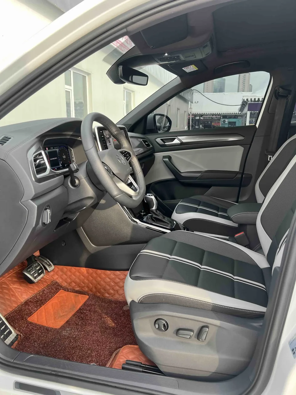 Volkswagen T-Roc Tanyue 2025 300TSI DSG Chenguang Edition 2025 — миниатюра 5