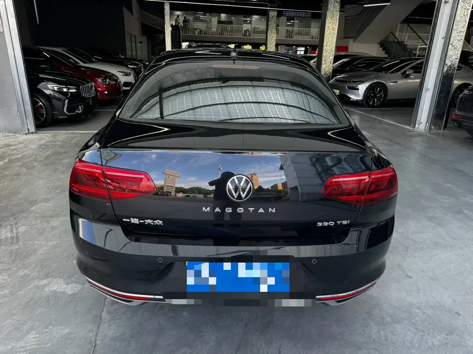 Volkswagen Magotan 330TSI DSG 30th Anniversary Edition 2022 — миниатюра 2
