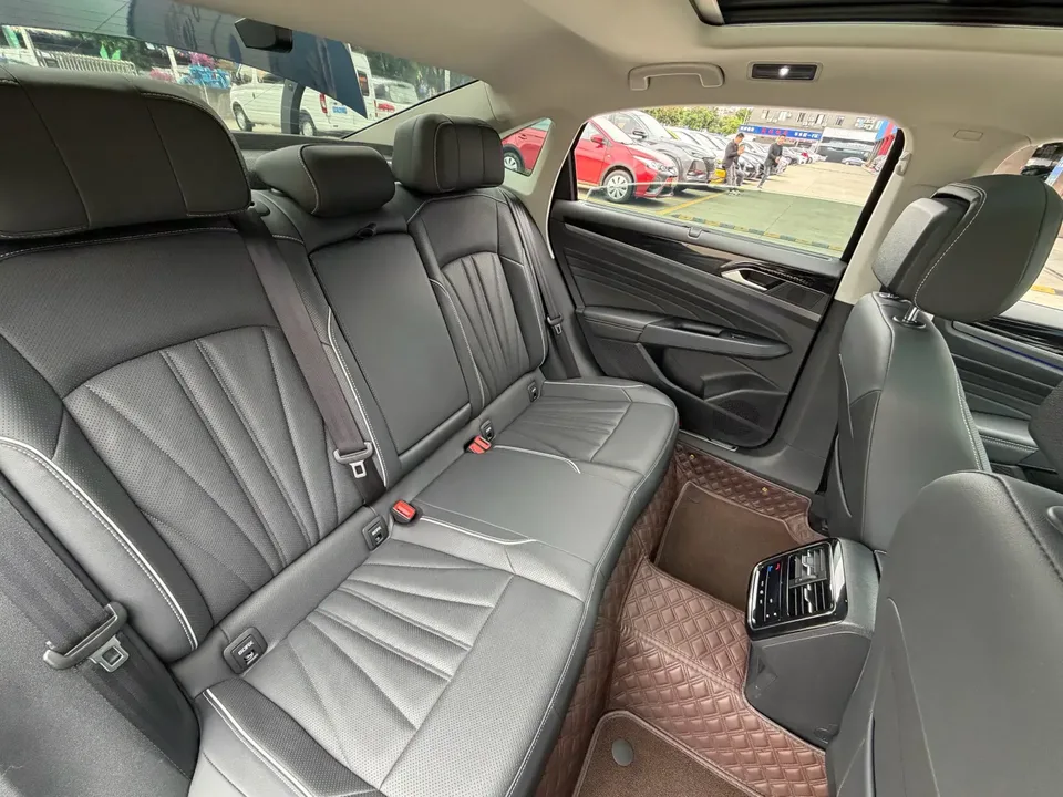 Volkswagen Passat Passat 2024 380TSI Starry Sky Deluxe Edition 2024 — миниатюра 5