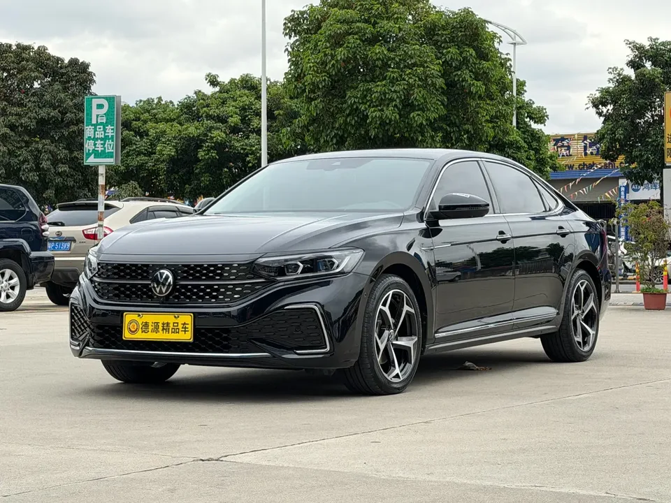 Volkswagen Passat 2024