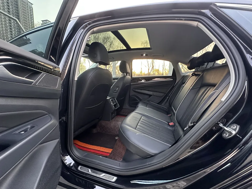 Volkswagen Passat Passat 2022 330TSI Star Elite Edition 2022 — миниатюра 3
