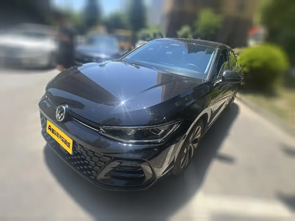 Volkswagen Passat 2025