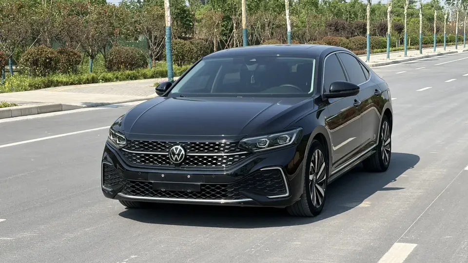 Volkswagen Passat 2022