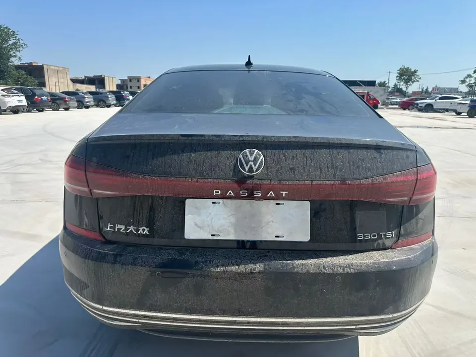 Volkswagen Passat Passat 2022 330TSI Deluxe Edition 2022 — миниатюра 2