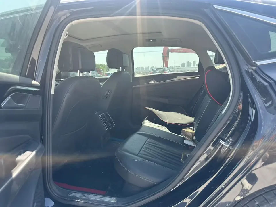 Volkswagen Passat Passat 2022 330TSI Deluxe Edition 2022 — миниатюра 3