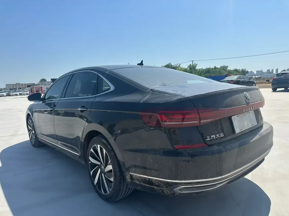 Volkswagen Passat Passat 2022 330TSI Deluxe Edition 2022 — миниатюра 4