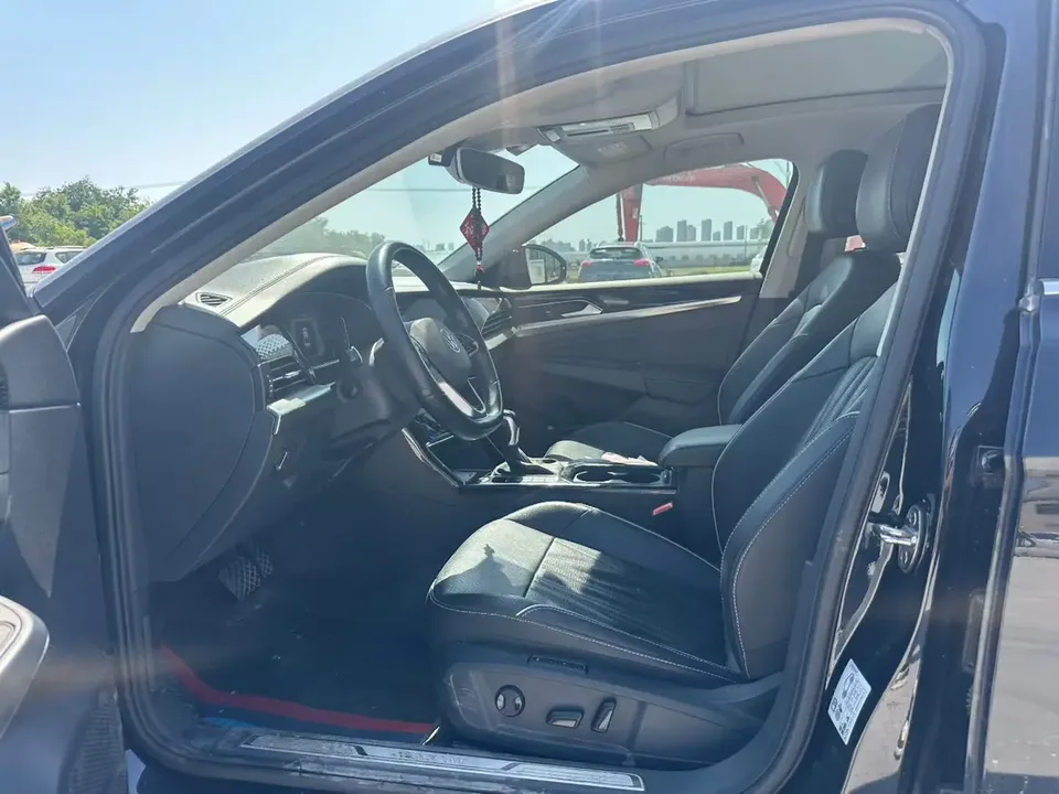 Volkswagen Passat Passat 2022 330TSI Deluxe Edition 2022 — миниатюра 5