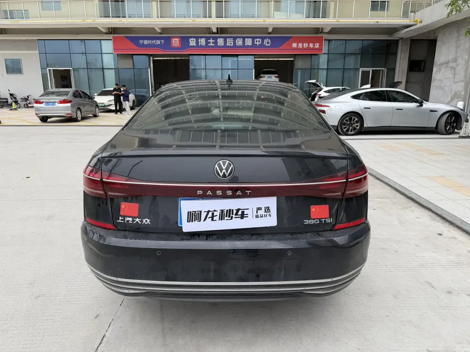 Volkswagen Passat facelift 330TSI luxury version 2023 — миниатюра 2