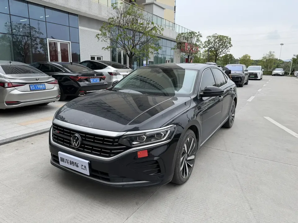 Volkswagen Passat 2023
