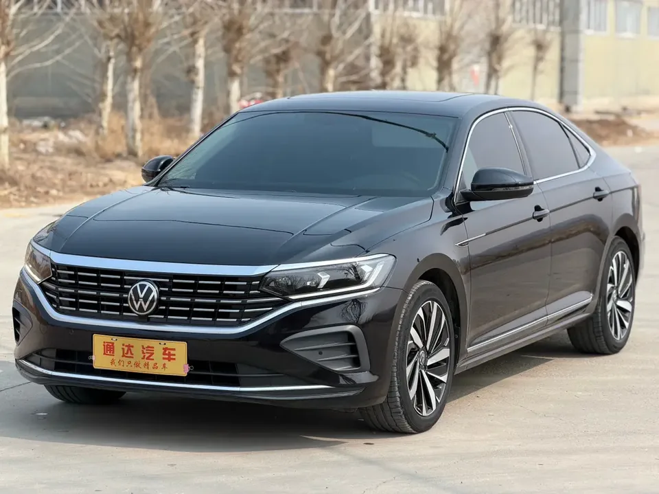 Volkswagen Passat 2025