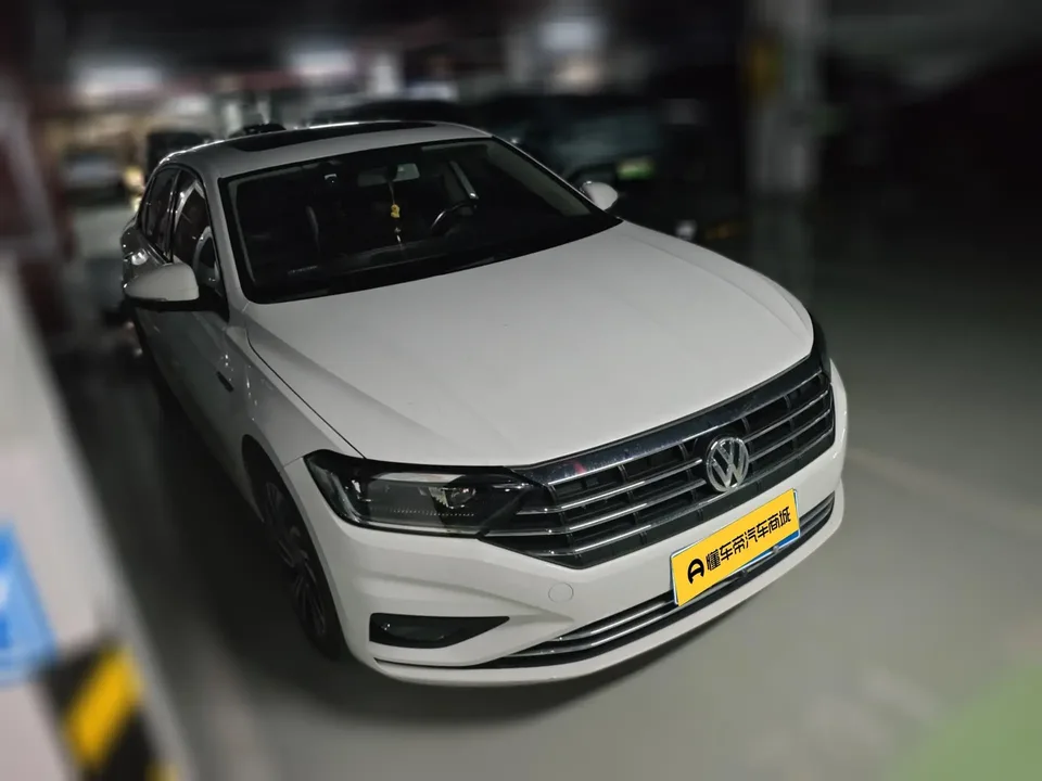 Volkswagen Sagitar 2022