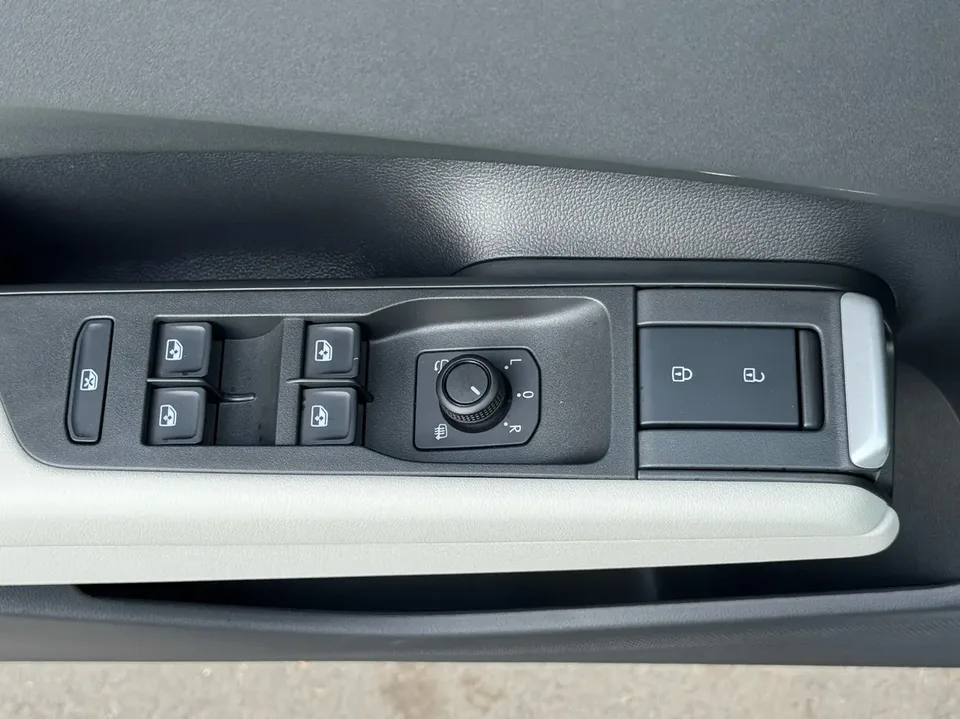 Volkswagen Sagitar 2026 Sagitar L 300TSI DSG Elite Edition 2026 — миниатюра 5