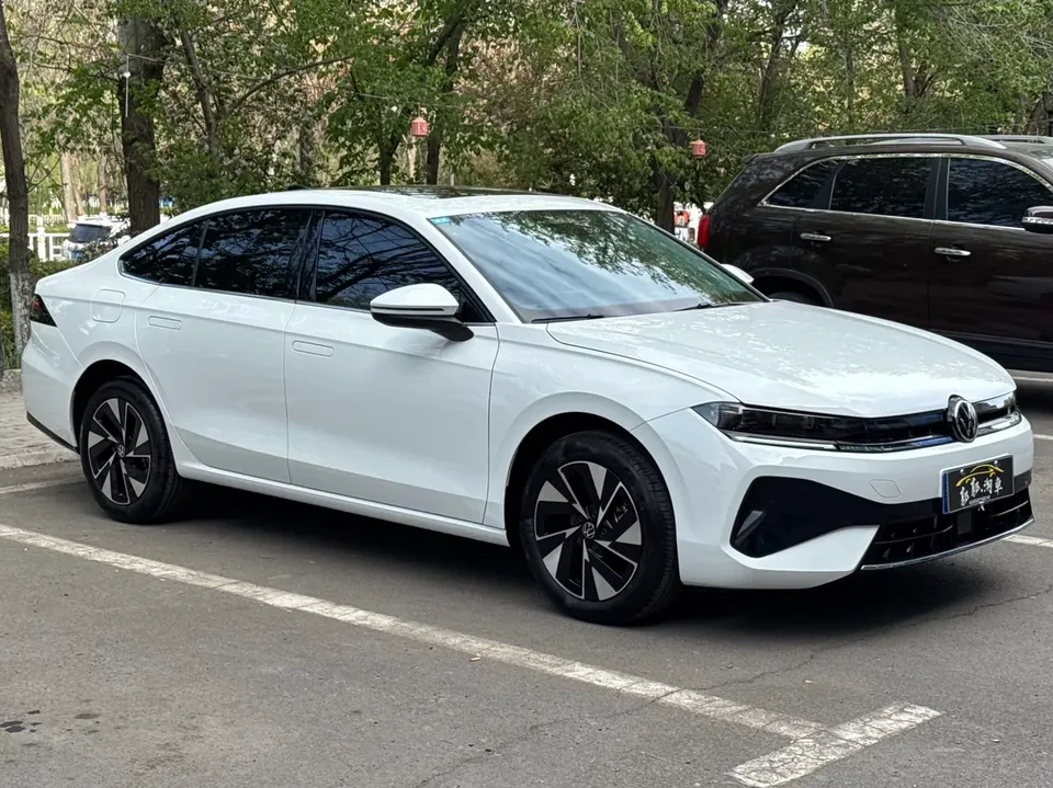 Volkswagen Sagitar 2026