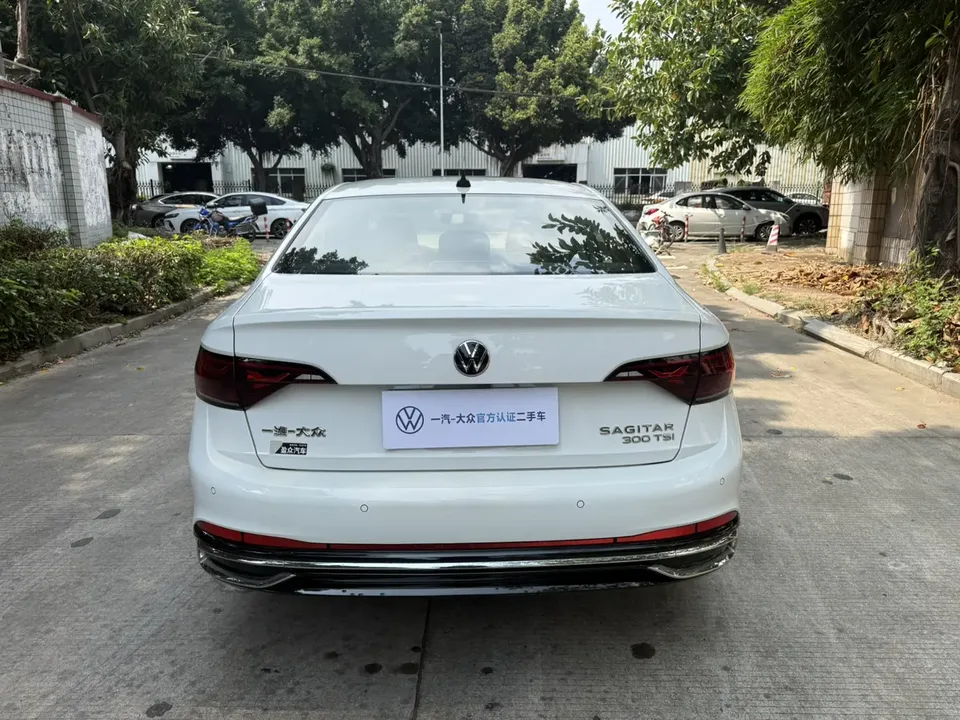 Volkswagen Sagitar 2023 Sagitar 300TSI DSG Beyond Edition 2023 — миниатюра 2