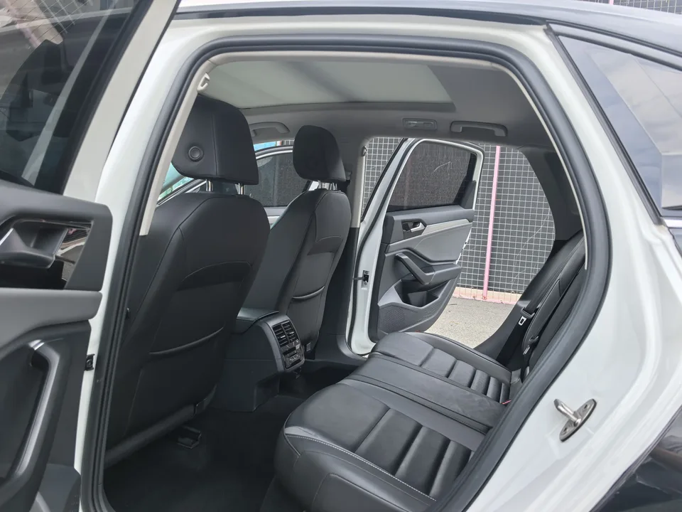 Volkswagen Sagitar Sagitar 280TSI DSG Flying Edition 2022 — миниатюра 3