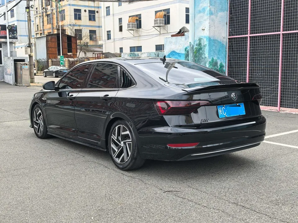Volkswagen Sagitar Sagitar 280TSI DSG Flying Edition 2022 — миниатюра 4