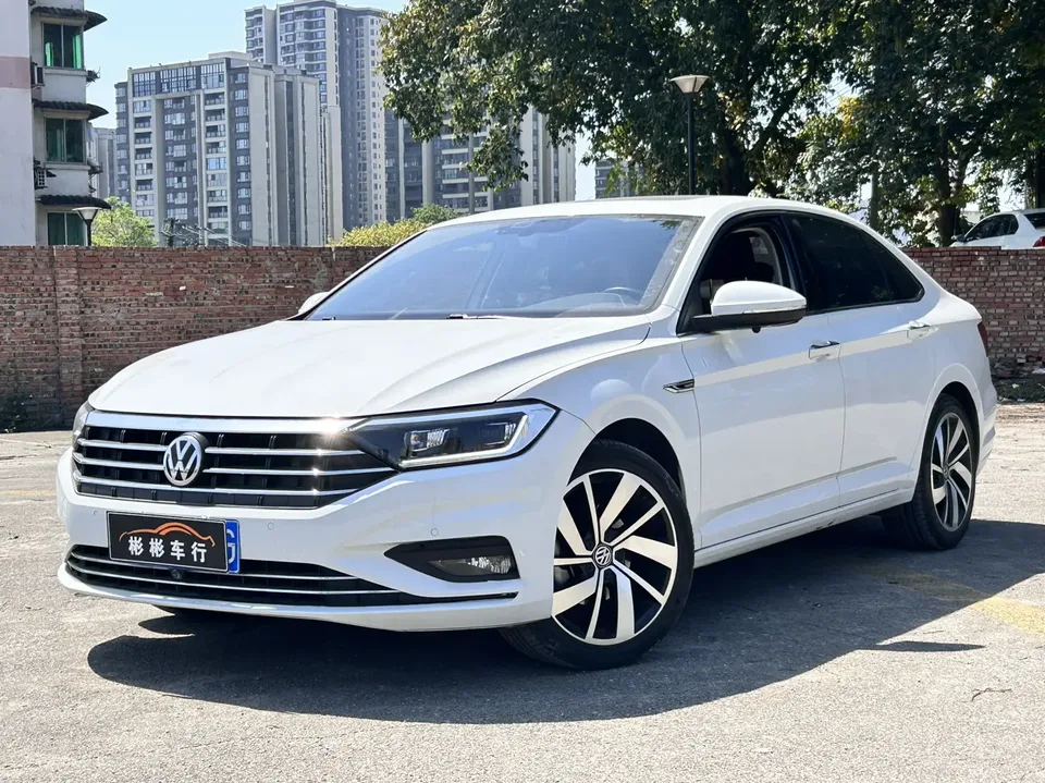 Volkswagen Sagitar 2022