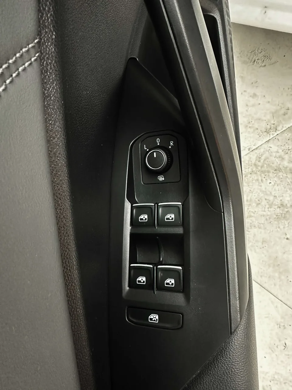 Volkswagen Sagitar 2023 Sagitar 280TSI DSG Beyond Edition Plus 2022 — миниатюра 2