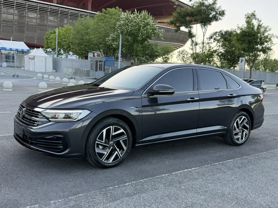 Volkswagen Sagitar 2023 Sagitar 280TSI DSG Beyond Edition 2022 — фото 1, купить с доставкой в Москву