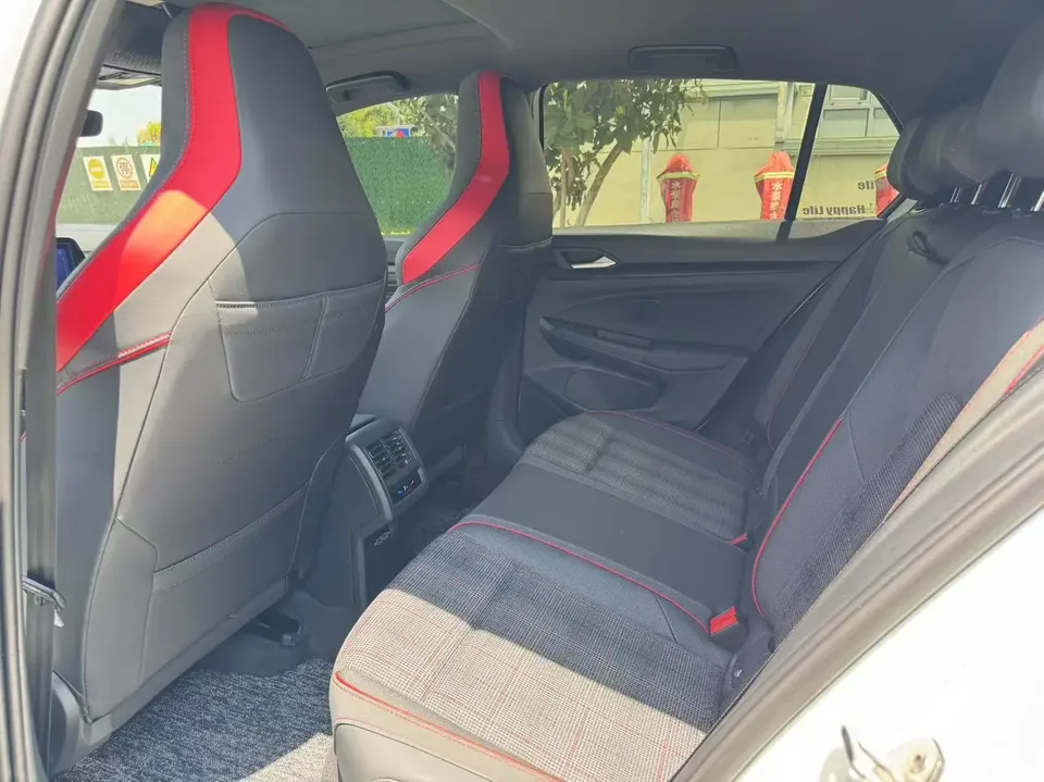 Volkswagen GOLF GTI 380TSI DSG GTI 2024 — миниатюра 3