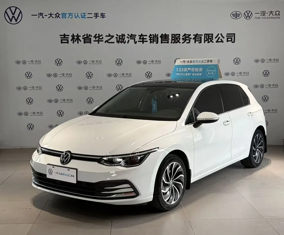 Volkswagen Golf golf 2021 280TSI DSG Pro First Edition 2022 — photo 1, buy with delivery to Moscow