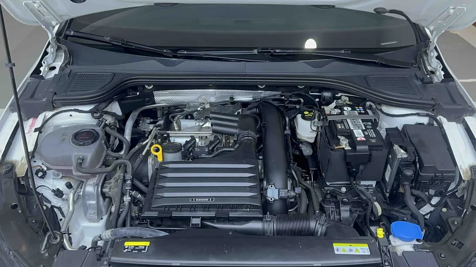 Volkswagen Golf facelift 280TSI DSG R-Line Lite 2023 — миниатюра 3