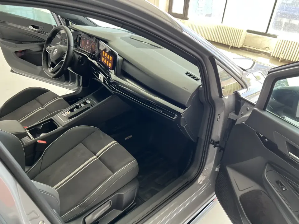 Volkswagen Golf facelift 280TSI DSG R-Line Lite 2024 — миниатюра 3