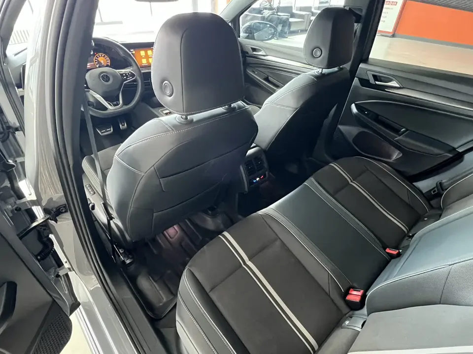 Volkswagen Golf facelift 280TSI DSG R-Line Lite 2024 — миниатюра 5