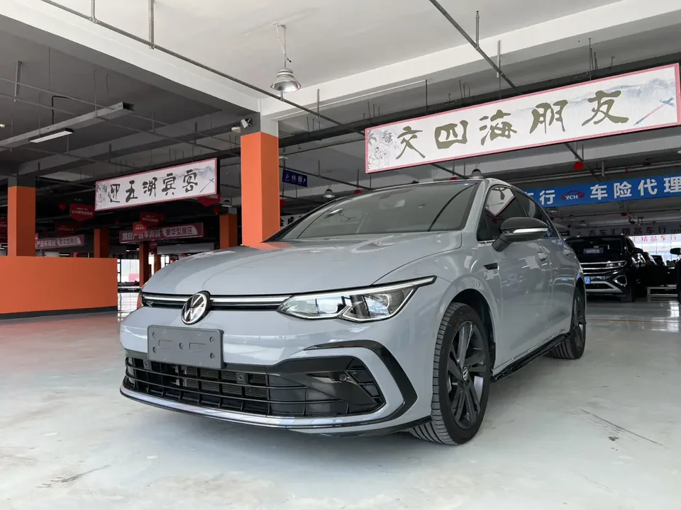 Volkswagen Golf 2024