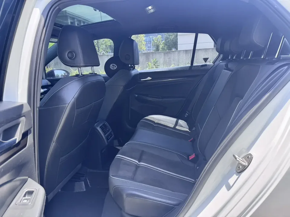 Volkswagen Golf Golf 2023 280TSI DSG R-Line 2023 — миниатюра 3