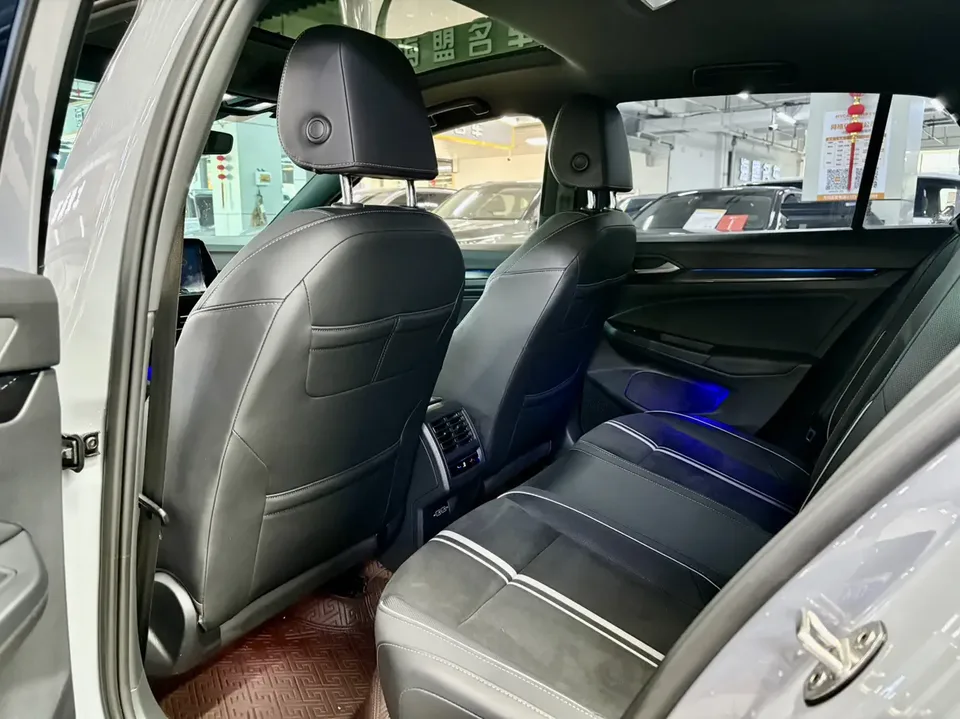 Volkswagen Golf Golf 2021 280TSI DSG R-Line 2022 — миниатюра 3