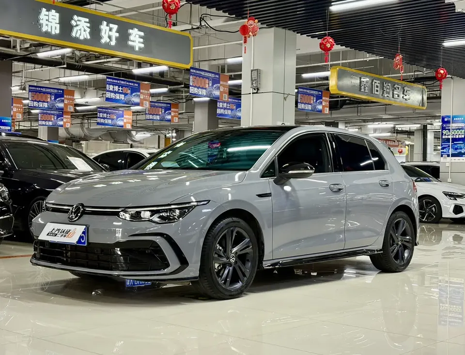 Volkswagen Golf Golf 2021 280TSI DSG R-Line 2022 — фото 1, купить с доставкой в Москву