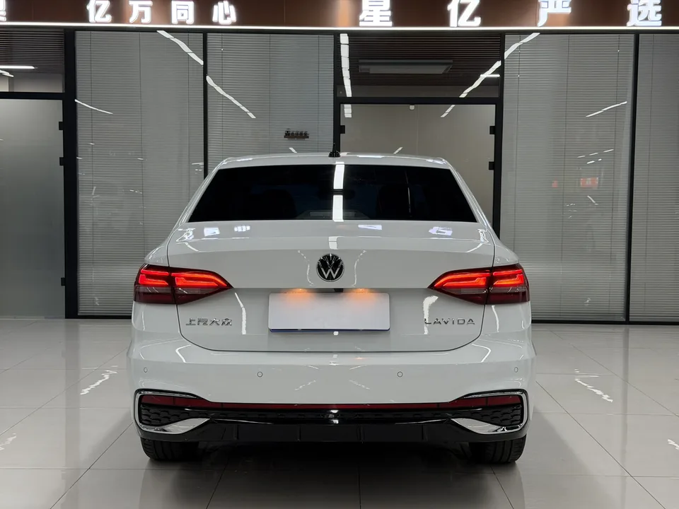Volkswagen Lavida Lavida 2023 Modified 1.5L Automatic Starry Sky 5 Million Edition 2023 — thumbnail 2