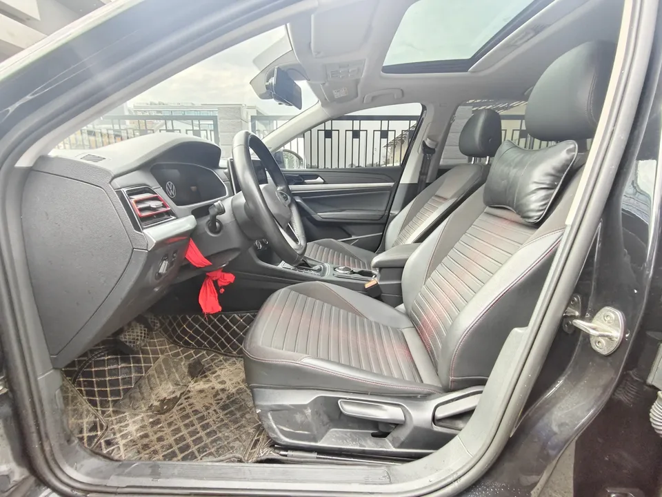 Volkswagen Lavida 300TSI DSG Full Edition 2023 — миниатюра 3