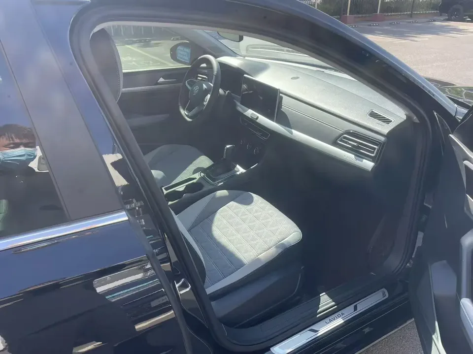 Volkswagen Lavida 300TSI DSG Full Edition 2024 — миниатюра 3