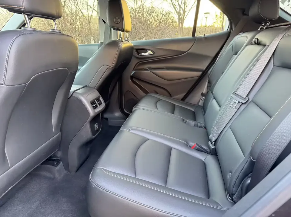 Chevrolet Equinox Explorer 2022 535T Chijie Edition 2022 — миниатюра 3
