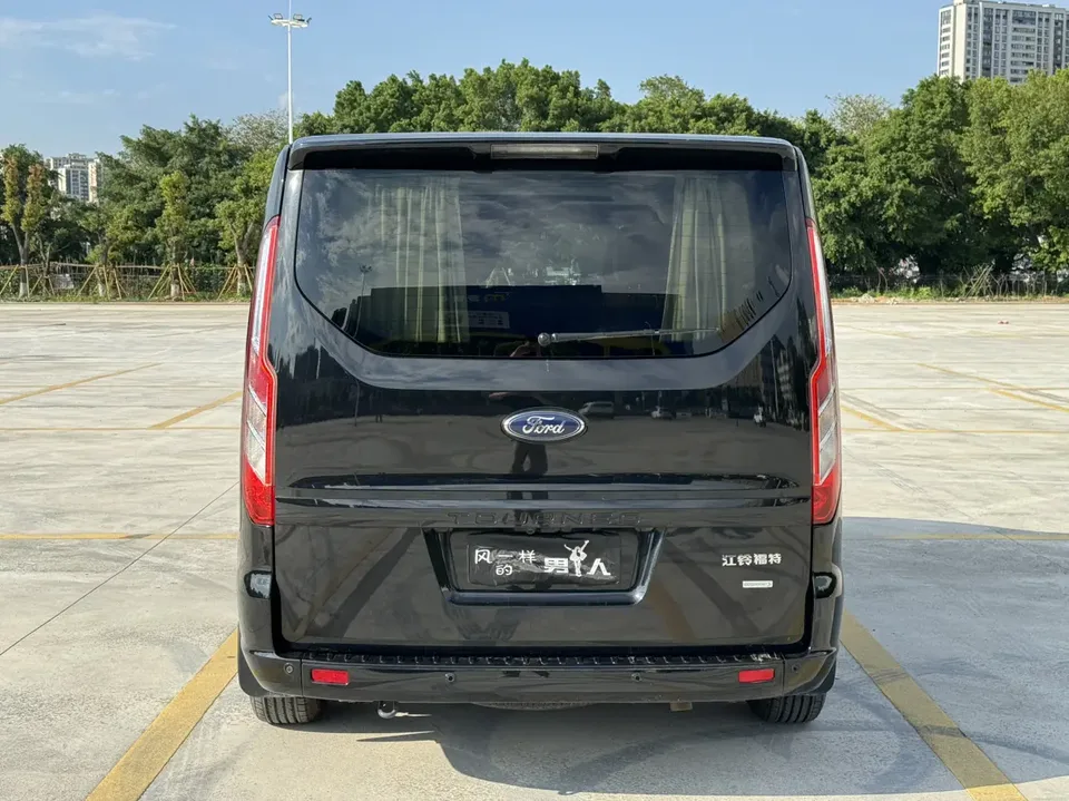 Ford Toureo Tourneo 2020 facelift 2.0T automatic elite version 2023 — миниатюра 2