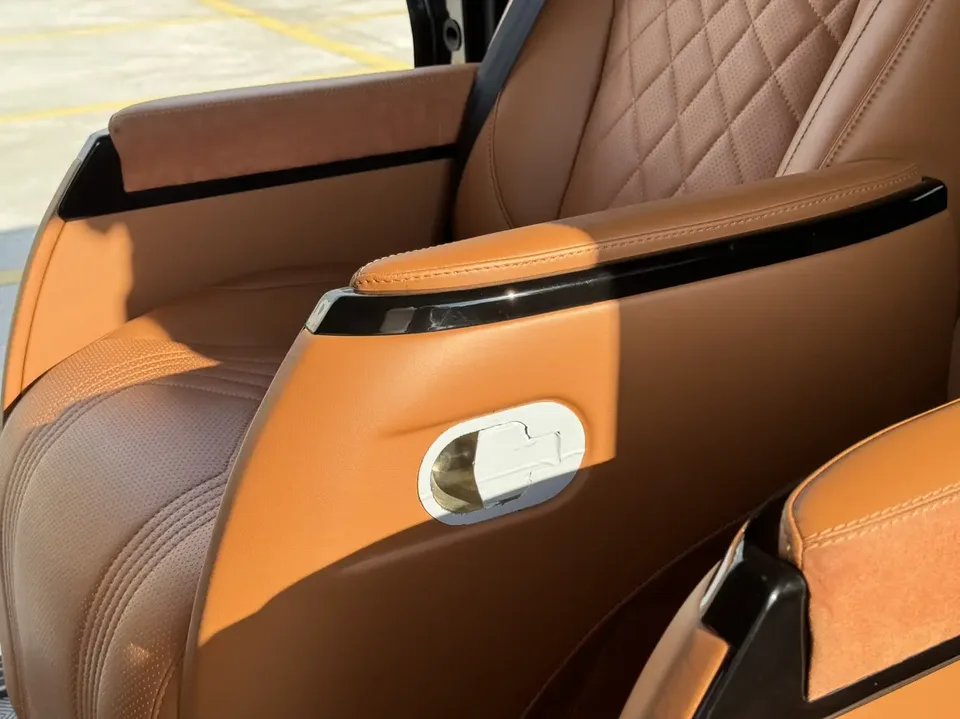 Ford Toureo Tourneo 2020 facelift 2.0T automatic elite version 2023 — миниатюра 3