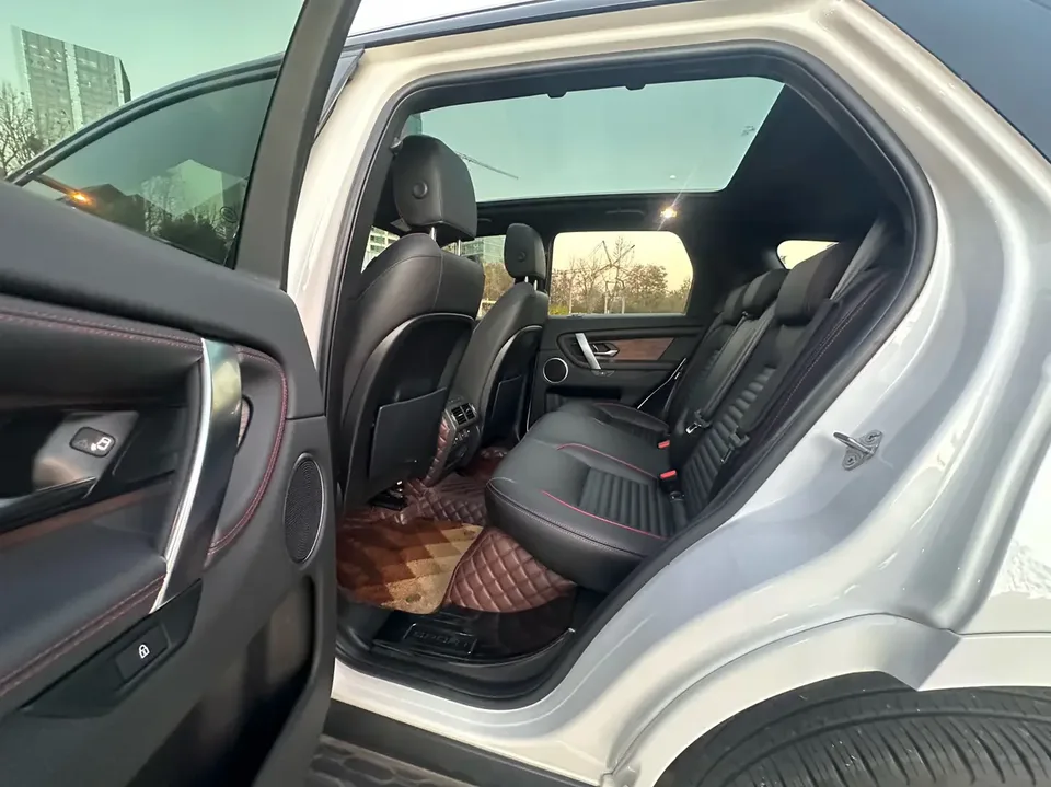 Land Rover Discover Sports second facelift 249PS R-Dynamic SE Performance Technology Edition 5-seater 2022 — миниатюра 4