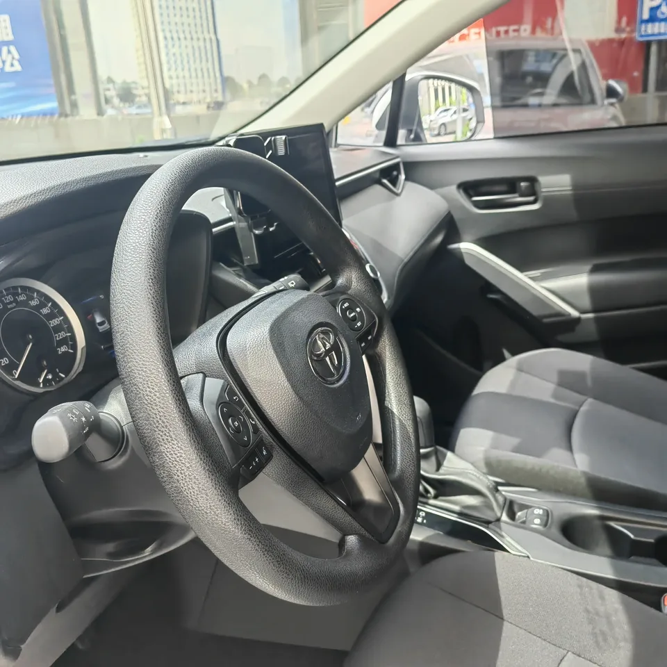 Toyota CorollaCross 2.0L Elite Edition 2022 — миниатюра 3