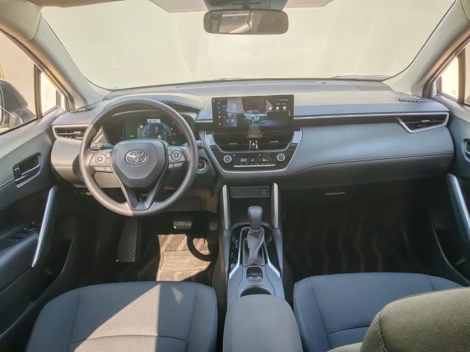 Toyota CorollaCross 2.0L Intelligent Electric Hybrid Dual Engine Elite Edition 2025 — миниатюра 3