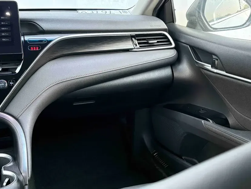 Toyota Camry 2.0G Deluxe Edition 2022 — миниатюра 5