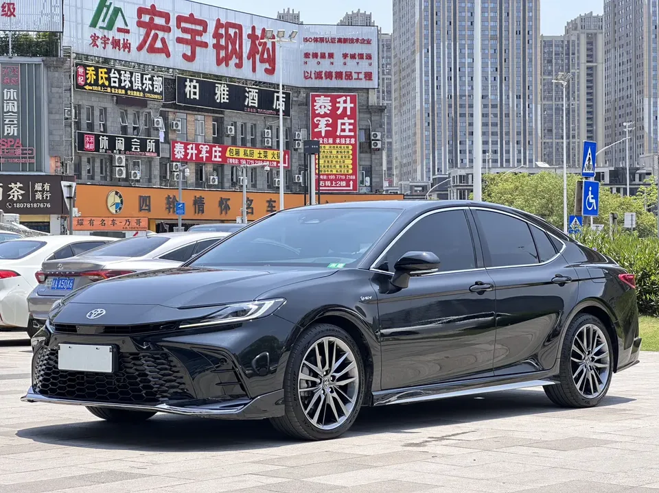 Toyota Camry 2024