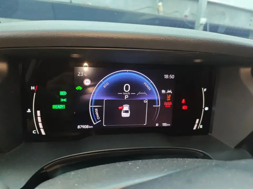 Toyota Camry Hybrid 2.0HGVP Luxury Edition 2024 — миниатюра 5